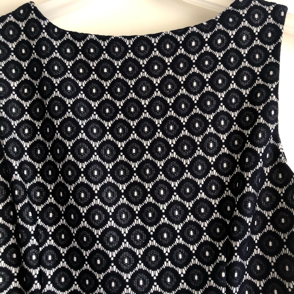 Women’s Fit and Flare Dress Size 6 - Picture 7 of 7
